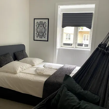 Quarto em Acomodações Particulares Quiet In Lively Area With Helpful Host! *