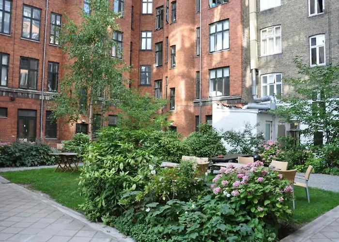 Quiet In Lively Area With Helpful Host! 民宿