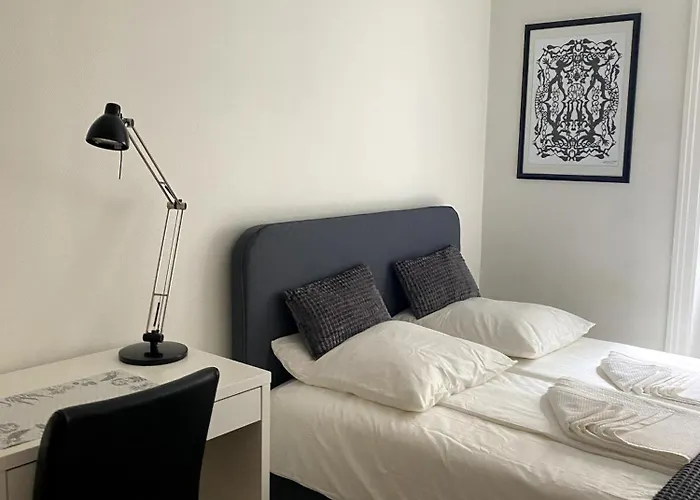 בית אירוח Quiet In Lively Area With Helpful Host! *